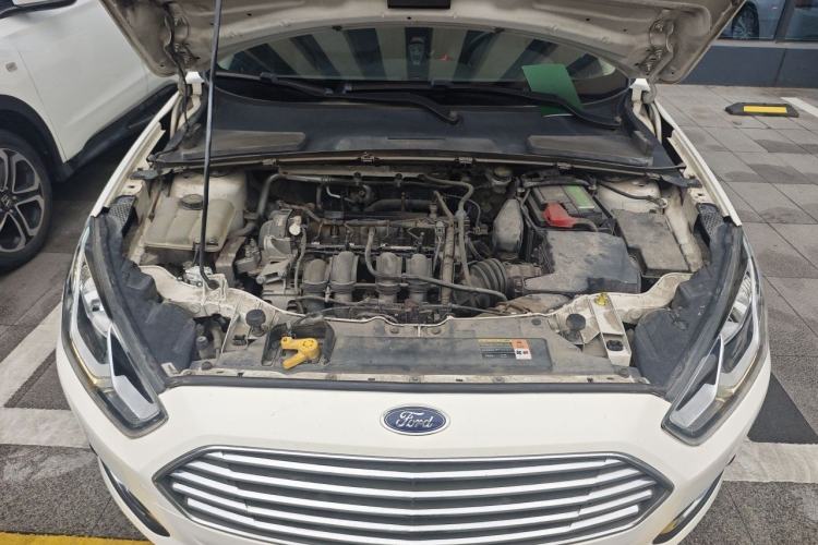 Used Ford Escort 2015 1.5L Automatic Fashion Model Engine Bay
