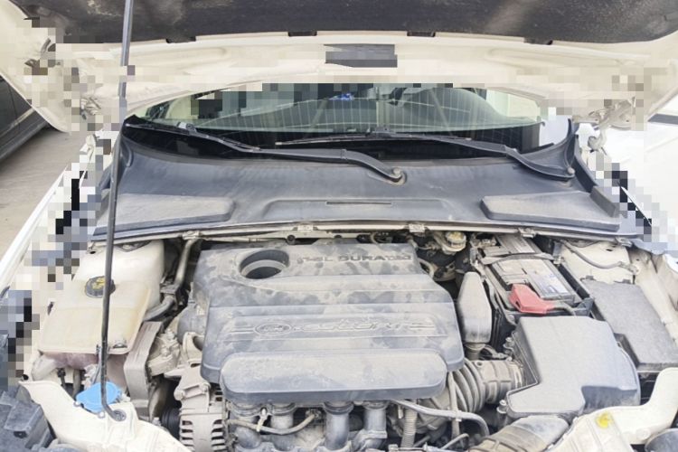 Used Ford Escort 2015 1.5L Automatic Comfort Edition Engine Bay
