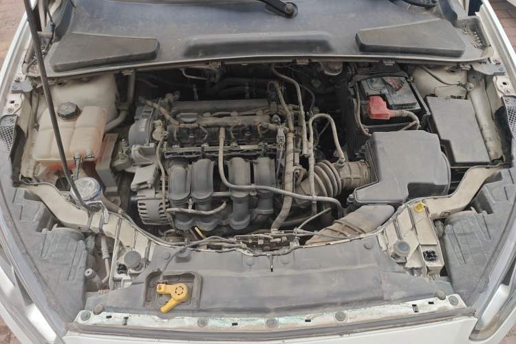 Used Ford Escort 2015 1.5L Manual Comfort Model Engine Bay