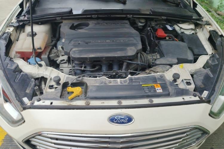 Used Ford Escort 2015 1.5L Manual Comfort Model Engine Bay