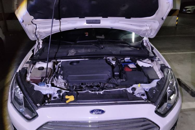 Used Ford Escort 2015 1.5L Automatic Fashion Model Engine Bay