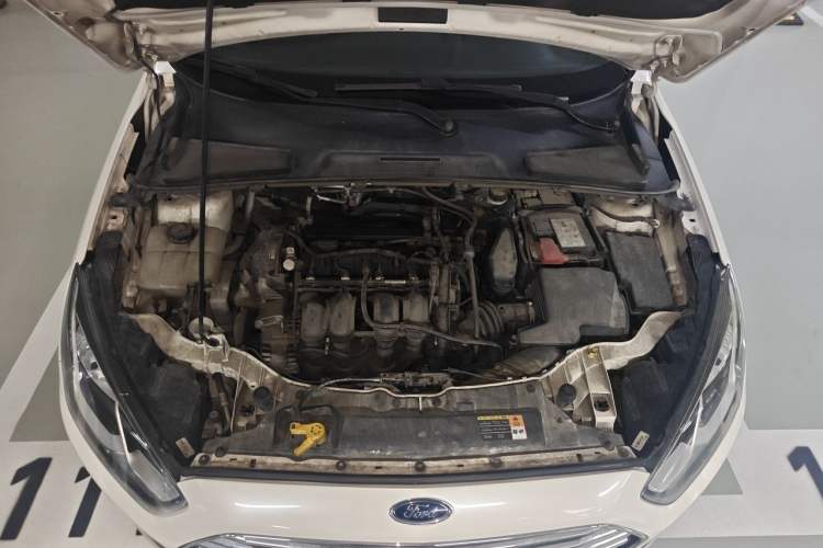 Used Ford Escort 2015 1.5L Automatic Comfort Edition Engine Bay