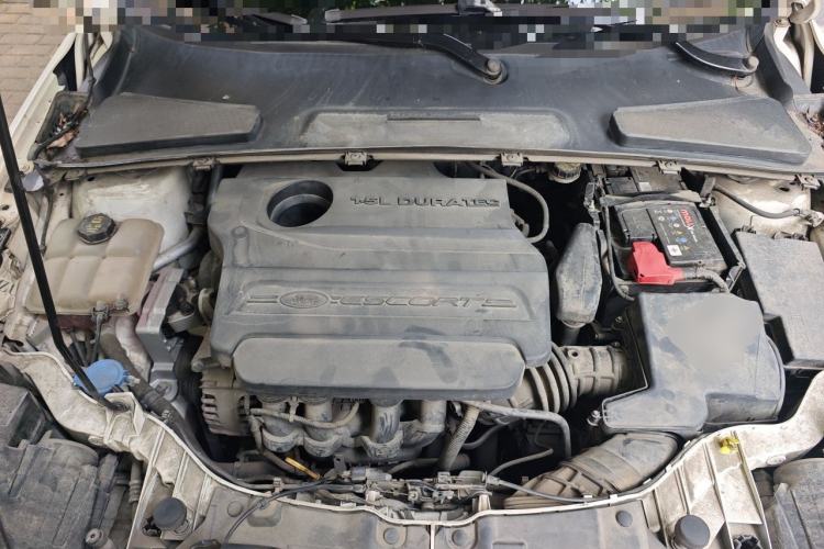 Used Ford Escort 2015 1.5L Automatic Fashion Model Engine Bay