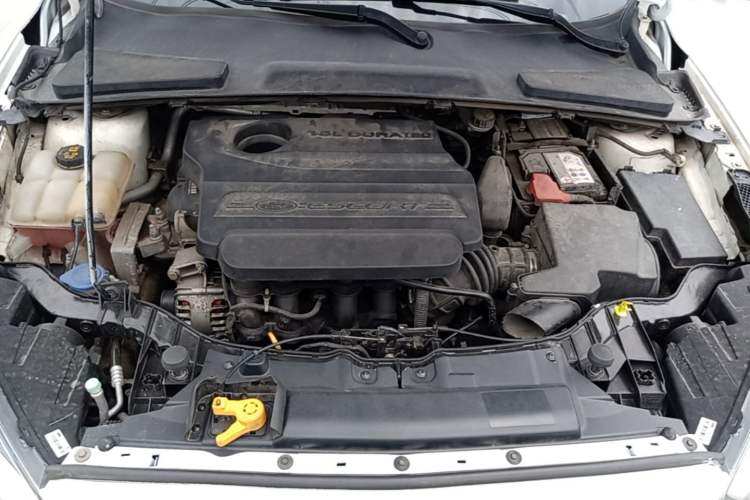 Used Ford Escort 2015 1.5L Automatic Comfort Edition Engine Bay