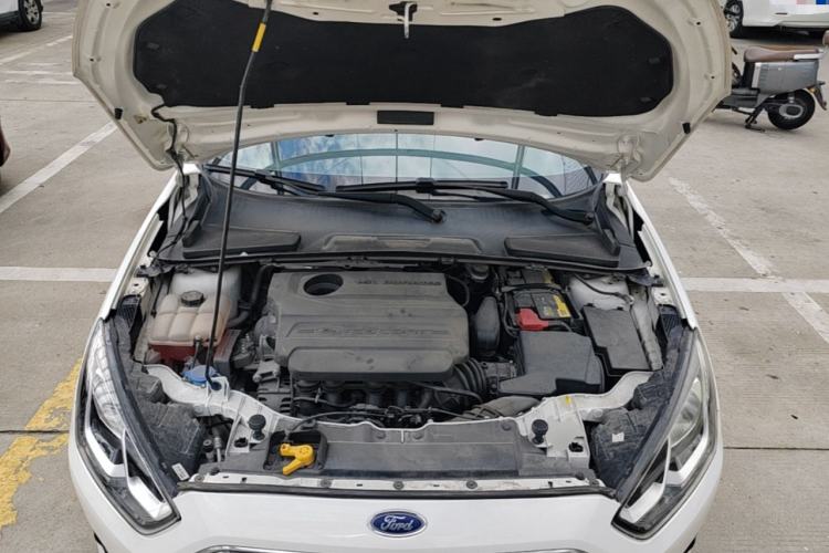Used Ford Escort 2015 1.5L Automatic Fashion Model Engine Bay