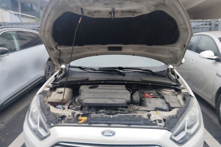 Used Ford Escort 2015 1.5L Automatic Fashion Model Engine Bay