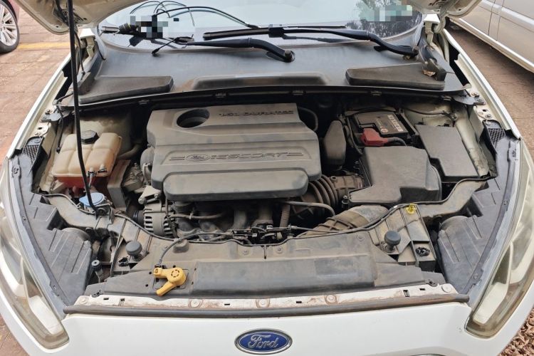 Used Ford Escort 2015 1.5L Automatic Comfort Edition Engine Bay
