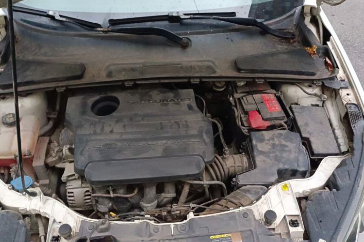 Used Ford Escort 2015 1.5L Manual Fashion Edition Engine Bay