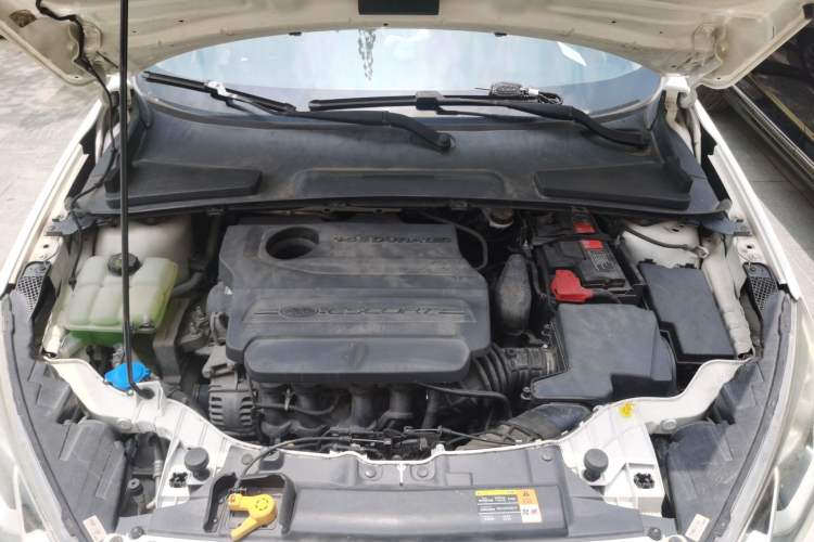 Used Ford Escort 2015 1.5L Automatic Fashion Model Engine Bay