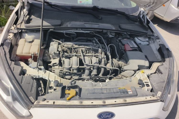 Used Ford Escort 2015 1.5L Manual Fashion Edition Engine Bay