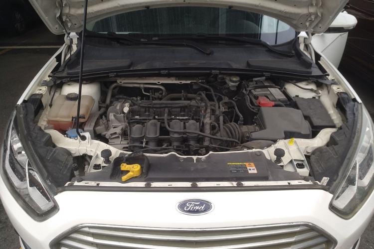 Used Ford Escort 2015 1.5L Manual Fashion Edition Engine Bay