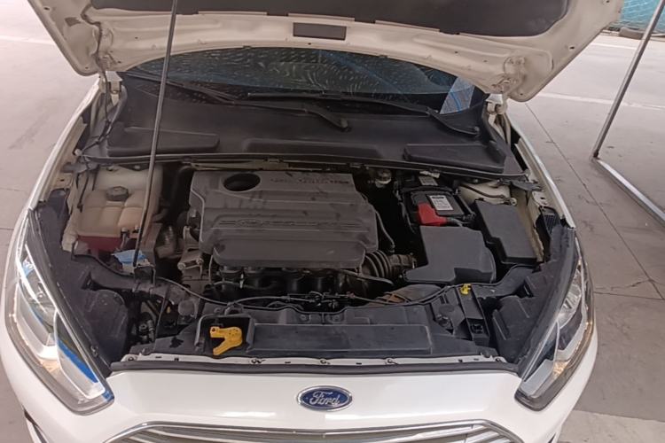 Used Ford Escort 2015 1.5L Manual Fashion Edition Engine Bay