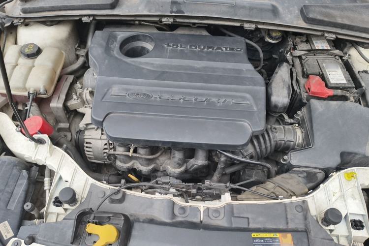 Used Ford Escort 2015 1.5L Automatic Fashion Model Engine Bay