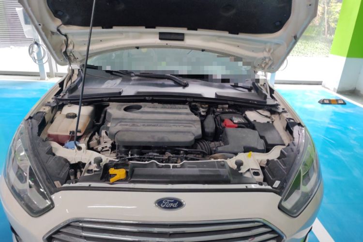 Used Ford Escort 2015 1.5L Automatic Fashion Model Engine Bay