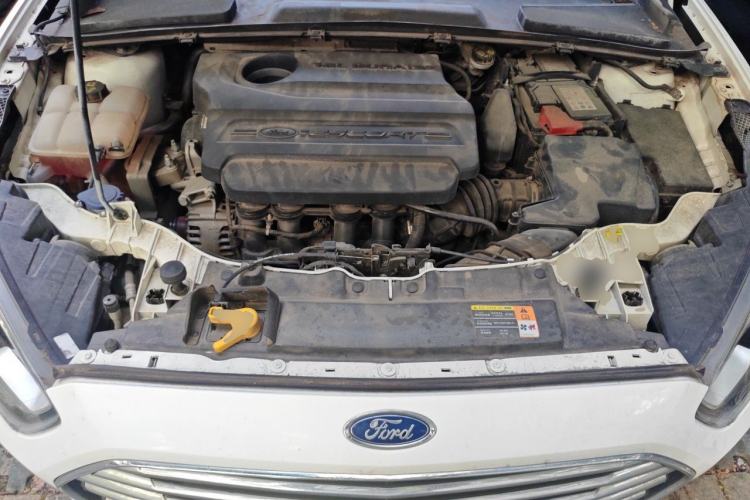Used Ford Escort 2015 1.5L Automatic Fashion Model Engine Bay