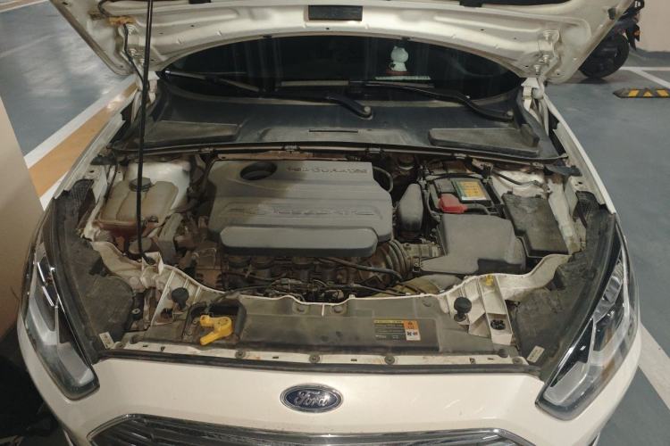 Used Ford Escort 2015 1.5L Automatic Fashion Model Engine Bay