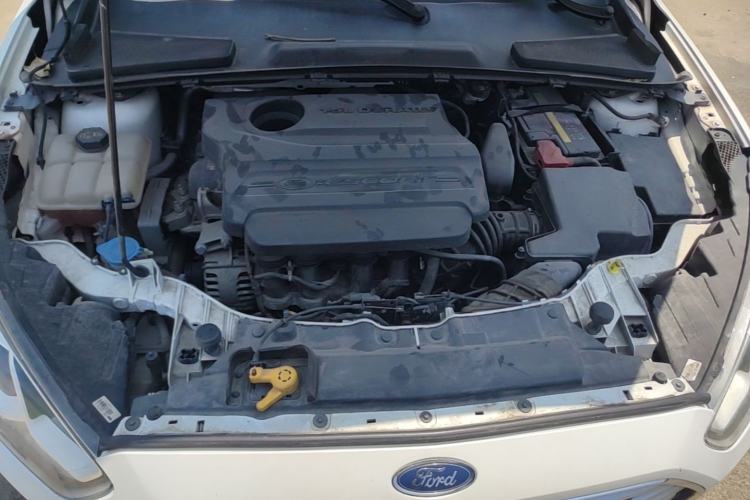 Used Ford Escort 2015 1.5L Automatic Fashion Model Engine Bay