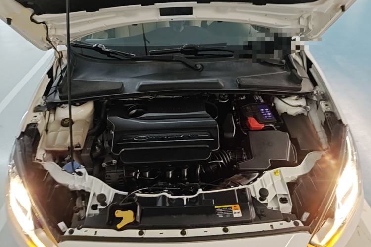 Used Ford Escort 2015 1.5L Automatic Fashion Model Engine Bay