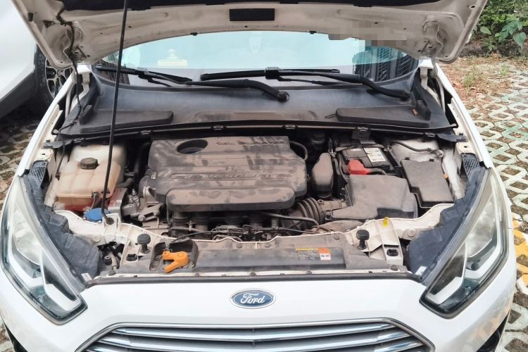 Used Ford Escort 2015 1.5L Automatic Fashion Model Engine Bay