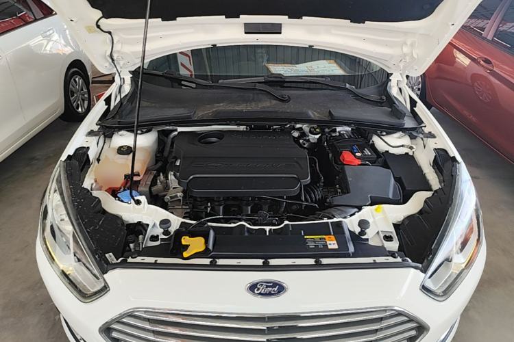 Used Ford Escort 2015 1.5L Manual Fashion Edition Engine Bay