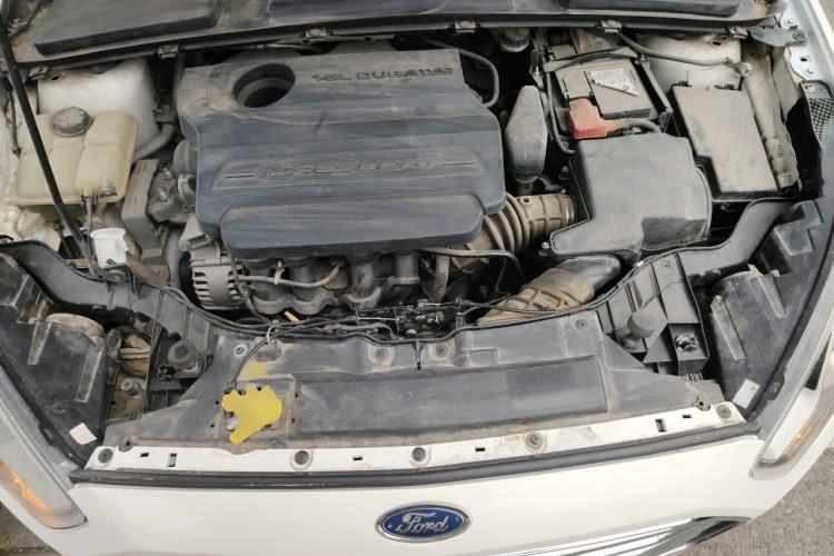 Used Ford Escort 2015 1.5L Automatic Comfort Edition Engine Bay