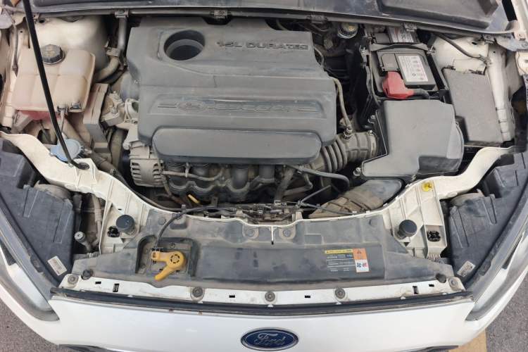 Used Ford Escort 2015 1.5L Manual Fashion Edition Engine Bay