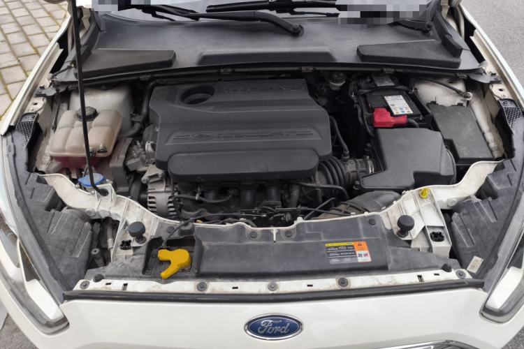 Used Ford Escort 2015 1.5L Manual Fashion Edition Engine Bay