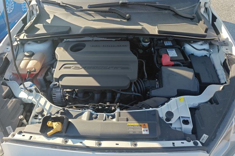 Used Ford Escort 2015 1.5L Manual Fashion Edition Engine Bay