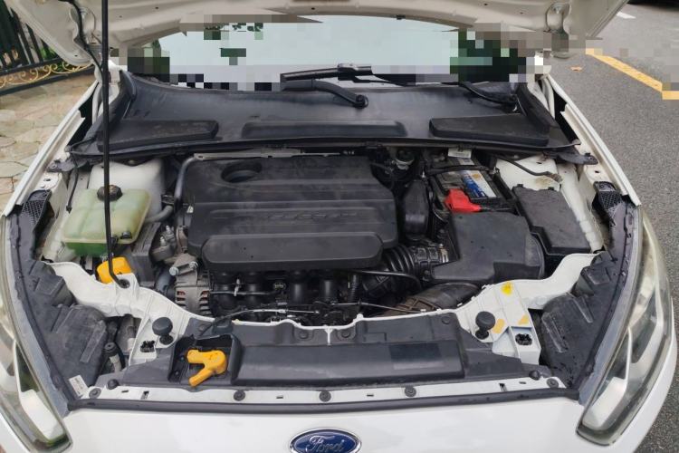 Used Ford Escort 2015 1.5L Automatic Fashion Model Engine Bay