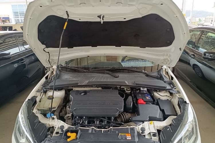 Used Ford Escort 2015 1.5L Automatic Comfort Edition Engine Bay