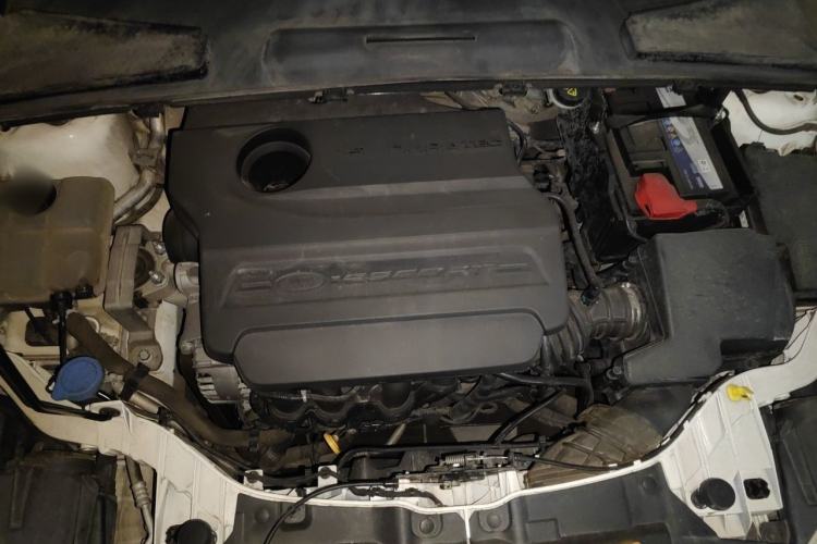Used Ford Escort 2015 1.5L Manual Fashion Edition Engine Bay