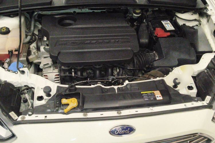 Used Ford Escort 2015 1.5L Automatic Comfort Edition Engine Bay