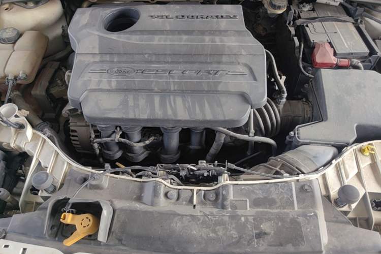 Used Ford Escort 2015 1.5L Manual Fashion Edition Engine Bay