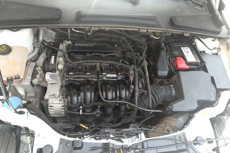 Used Ford Escort 2015 1.5L Automatic Fashion Model Engine Bay