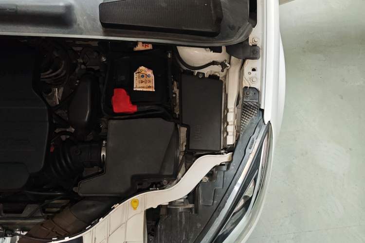 Used Ford Escort 2015 1.5L Automatic Comfort Edition Engine Bay Left
