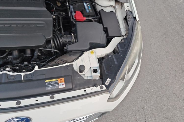 Used Ford Escort 2015 1.5L Manual Comfort Model Engine Bay Left
