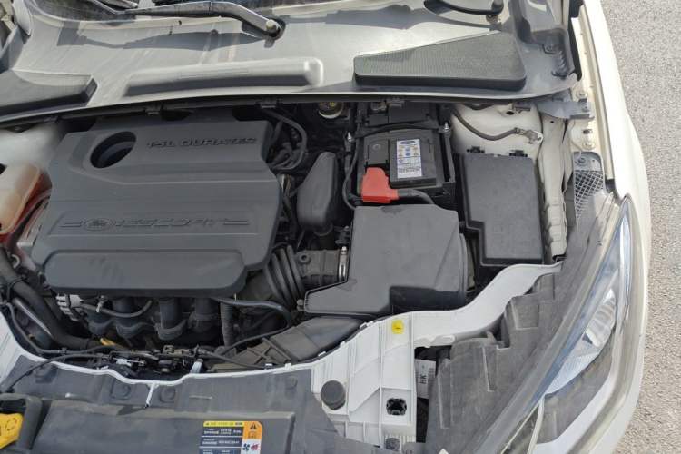 Used Ford Escort 2015 1.5L Automatic Comfort Edition Engine Bay Left