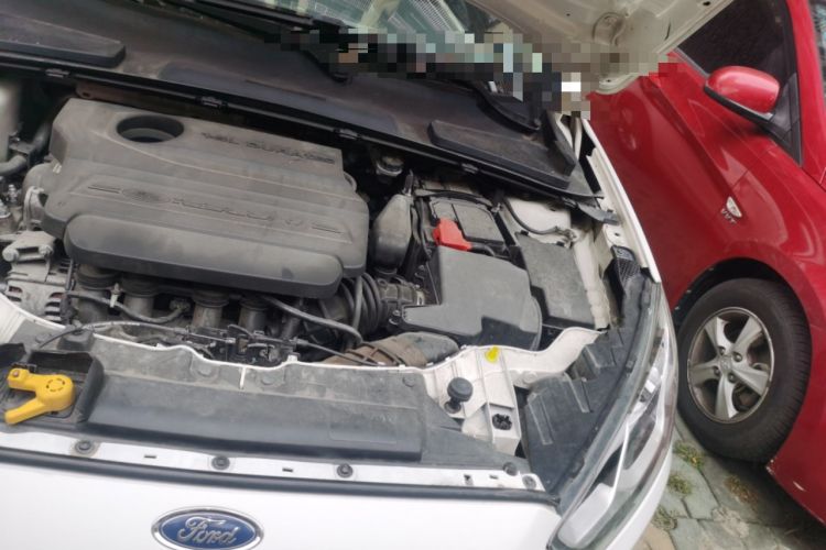 Used Ford Escort 2015 1.5L Automatic Comfort Edition Engine Bay Left