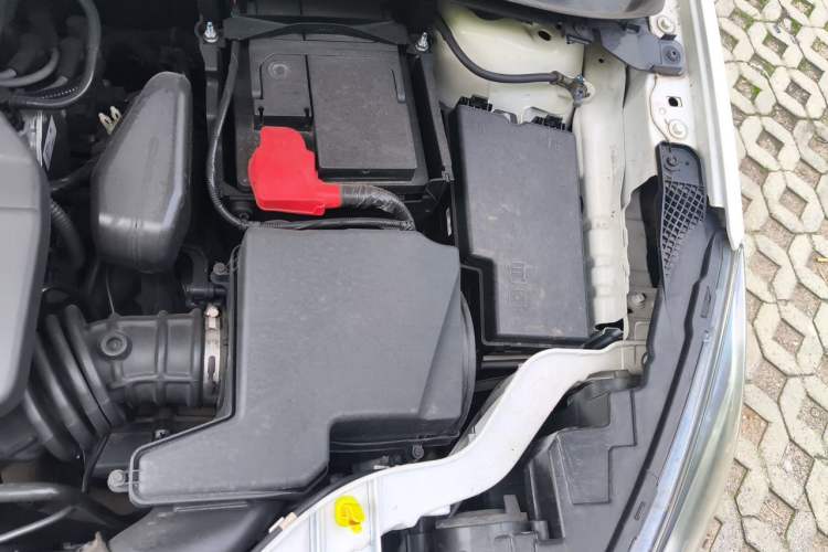 Used Ford Escort 2015 1.5L Automatic Comfort Edition Engine Bay Left