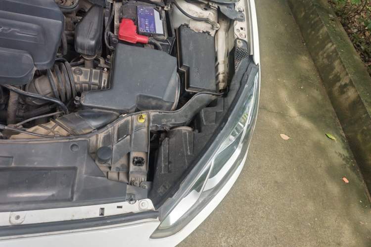 Used Ford Escort 2015 1.5L Automatic Fashion Model Engine Bay Left