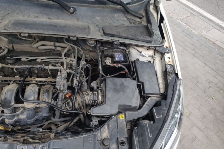 Used Ford Escort 2015 1.5L Manual Comfort Model Engine Bay Left
