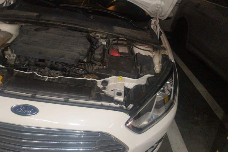 Used Ford Escort 2015 1.5L Automatic Fashion Model Engine Bay Left