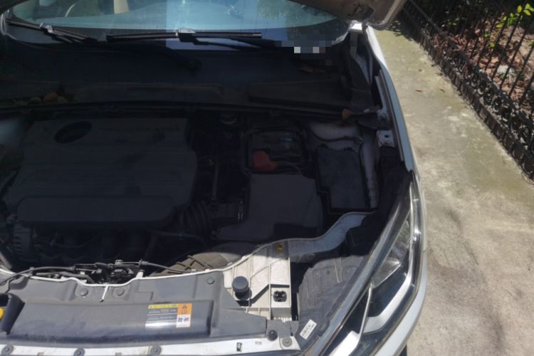 Used Ford Escort 2015 1.5L Manual Comfort Model Engine Bay Left
