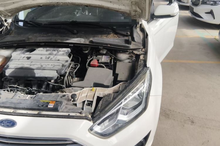 Used Ford Escort 2015 1.5L Manual Fashion Edition Engine Bay Left