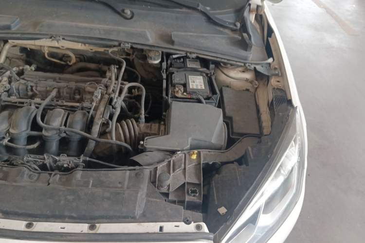 Used Ford Escort 2015 1.5L Manual Comfort Model Engine Bay Left