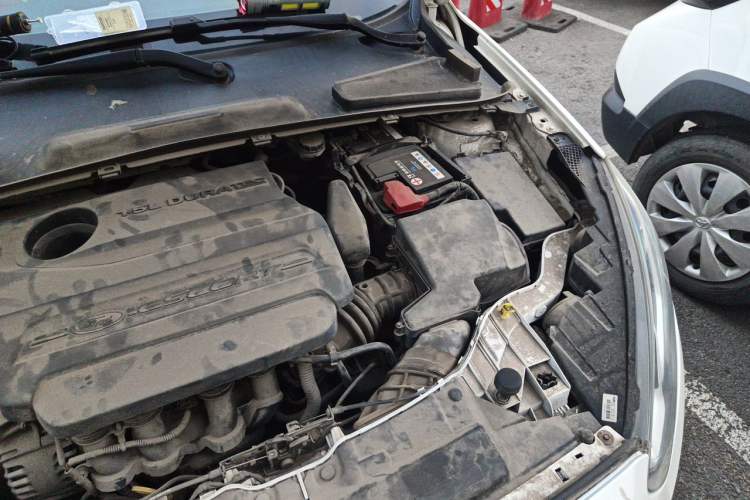 Used Ford Escort 2015 1.5L Automatic Comfort Edition Engine Bay Left