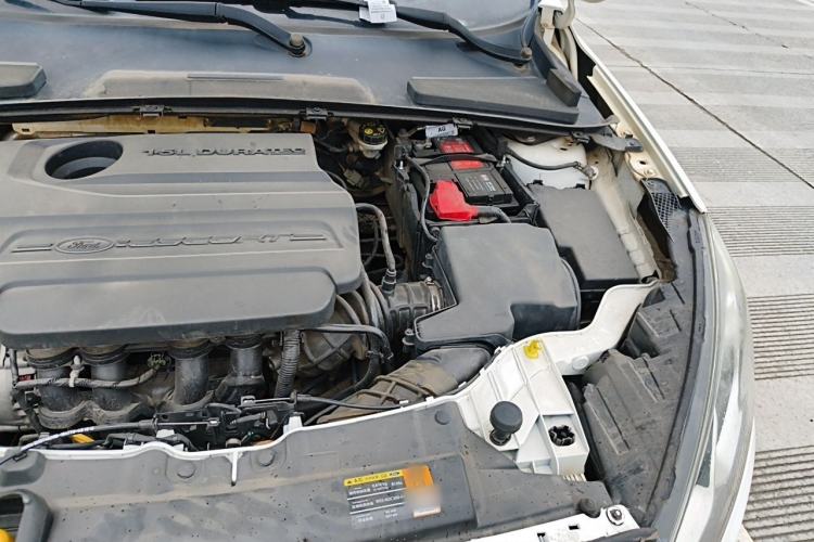 Used Ford Escort 2015 1.5L Manual Comfort Model Engine Bay Left