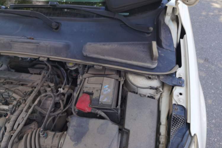 Used Ford Escort 2015 1.5L Manual Comfort Model Engine Bay Left