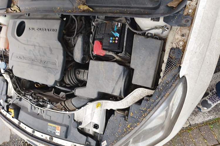 Used Ford Escort 2015 1.5L Automatic Fashion Model Engine Bay Left