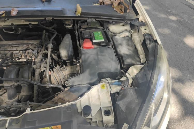 Used Ford Escort 2015 1.5L Automatic Comfort Edition Engine Bay Left